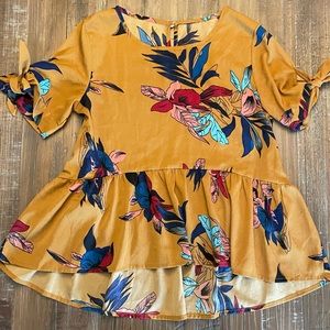 Shein Floral Top with Ties at Sleeves - Size Small